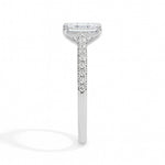 Daisy Solitaire Pave Emerald Ring-Dileti
