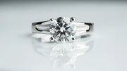 Choosing the Right Prongs for Your Engagement Ring: A Complete Guide