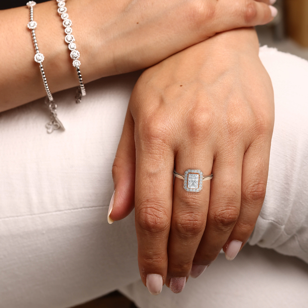 Kai Solitaire Halo Radiant Ring