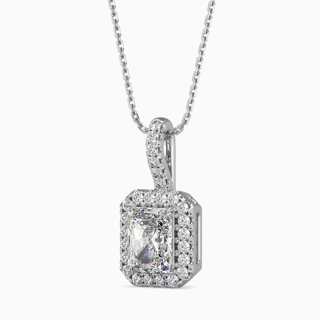 Megève Solitaire Halo Radiant Pendant