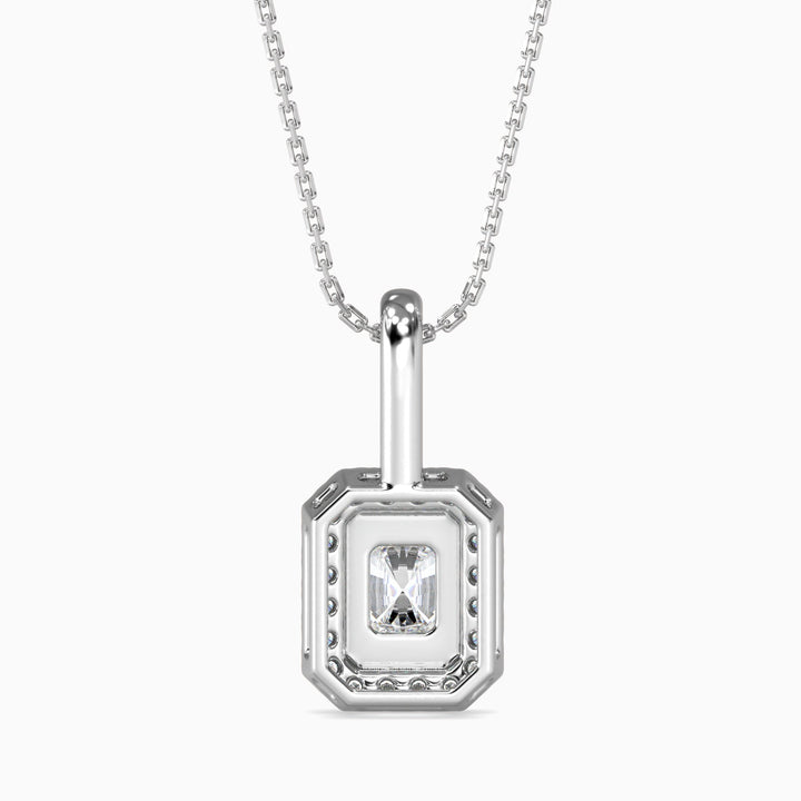 Megève Solitaire Halo Radiant Pendant