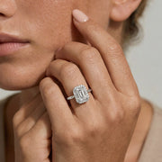 Lolita Solitaire Halo Emerald Ring
