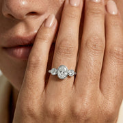 Orla Cirque-Oval Elegance Ring