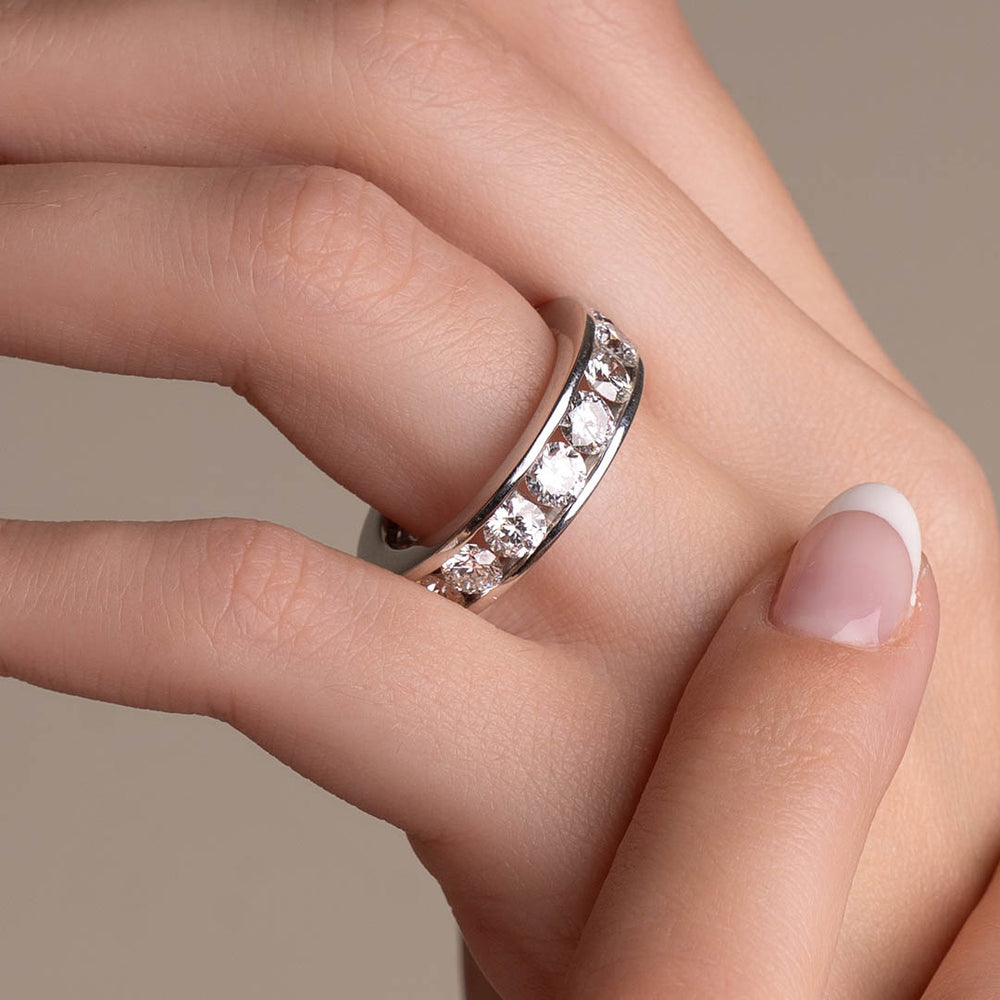 Round Channel Set Wedding Band-Dileti